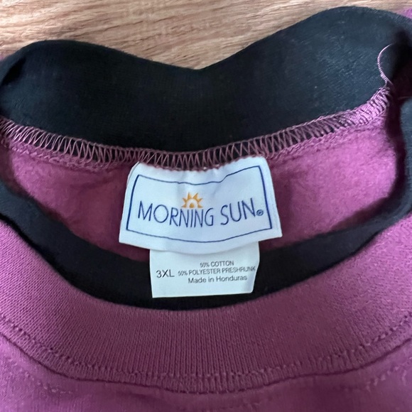 Vintage Rose sweater - Picture 2 of 3